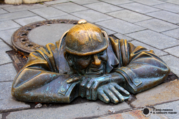 Estatua Cumil en Bratislava